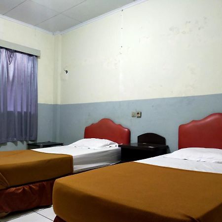 Hotel Nirwana Ternate RedPartner Exterior foto