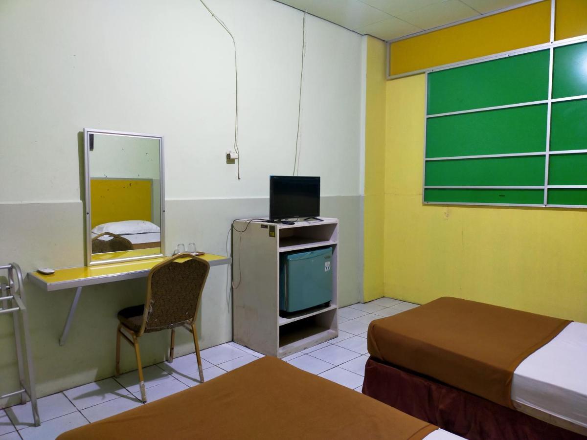 Hotel Nirwana Ternate RedPartner Exterior foto